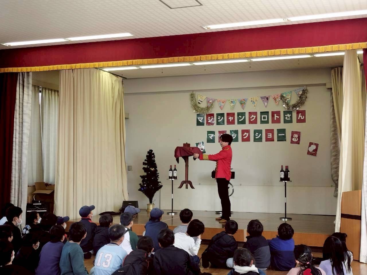 子供会への出張マジック様子